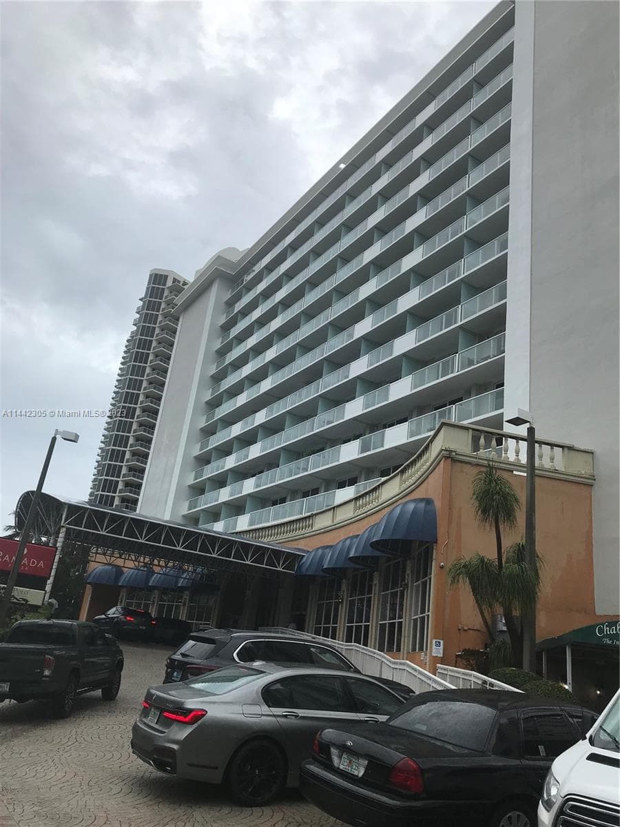 19201 Collins Ave # 637, Sunny Isles Beach FL 33160 — photo 1