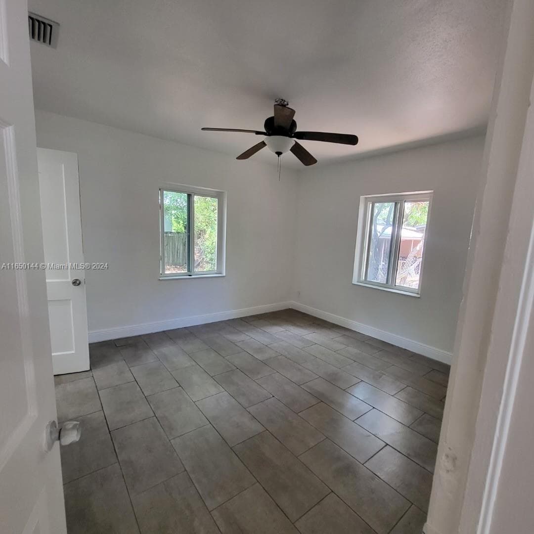 7710 NE 1st Ct, Miami FL 33138 — photo 1