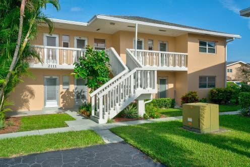 2111 NE 1st Court # 203, Boynton Beach FL 33435 — photo 1