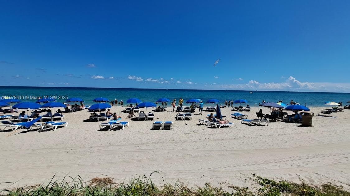 19201 Collins Ave # 747, Sunny Isles Beach FL 33160 — photo 1