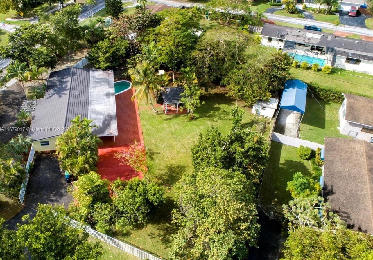 13550 SW 99th Pl, Miami FL 33176 — photo 1