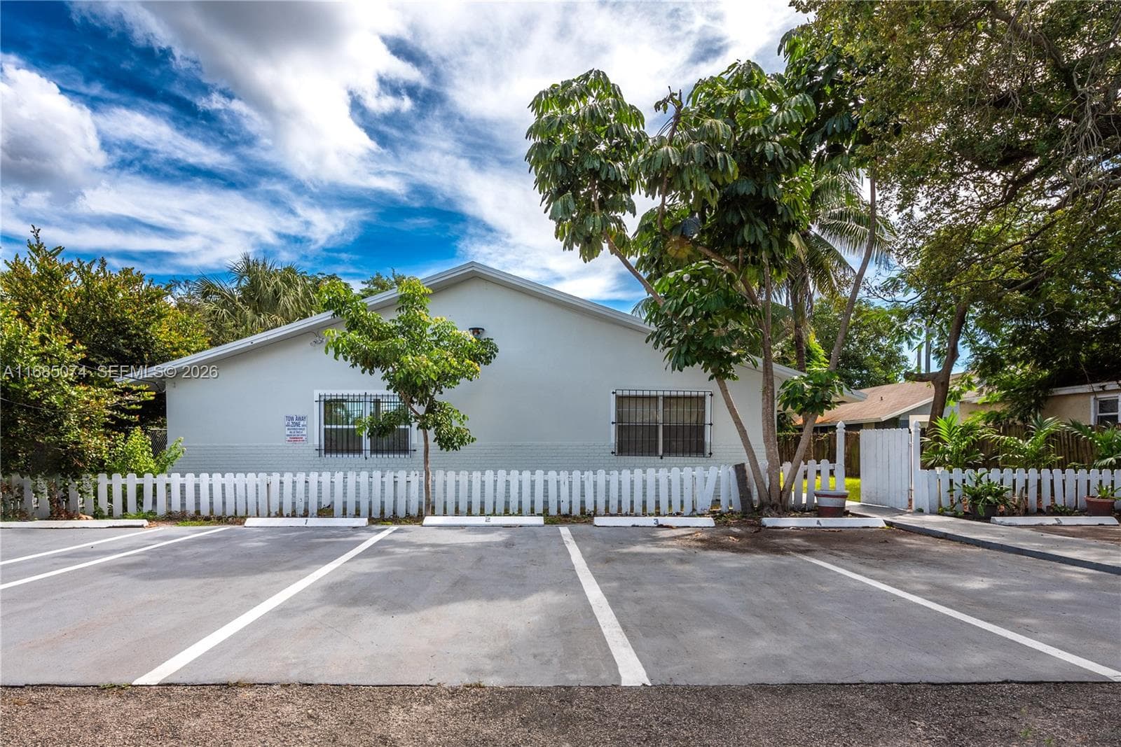 1106 NE 5th ave, Fort Lauderdale FL 33304 — photo 1