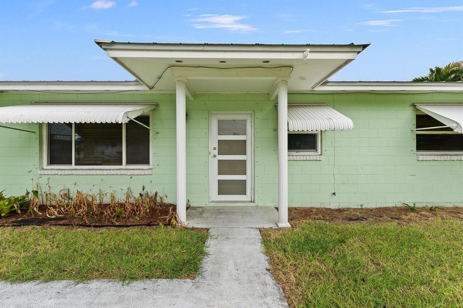 1154 Bayshore Drive, Fort Pierce FL 34949 — photo 1