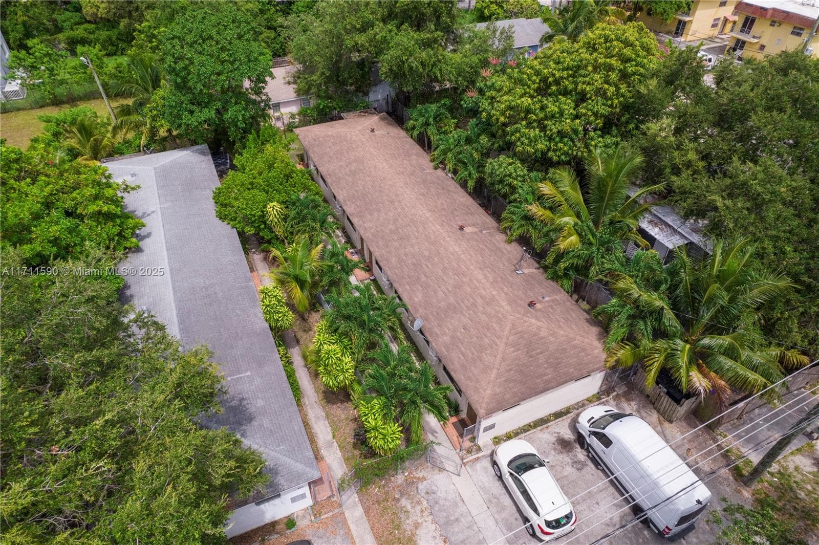 5520 NE 1st Ct, Miami FL 33137 — photo 1