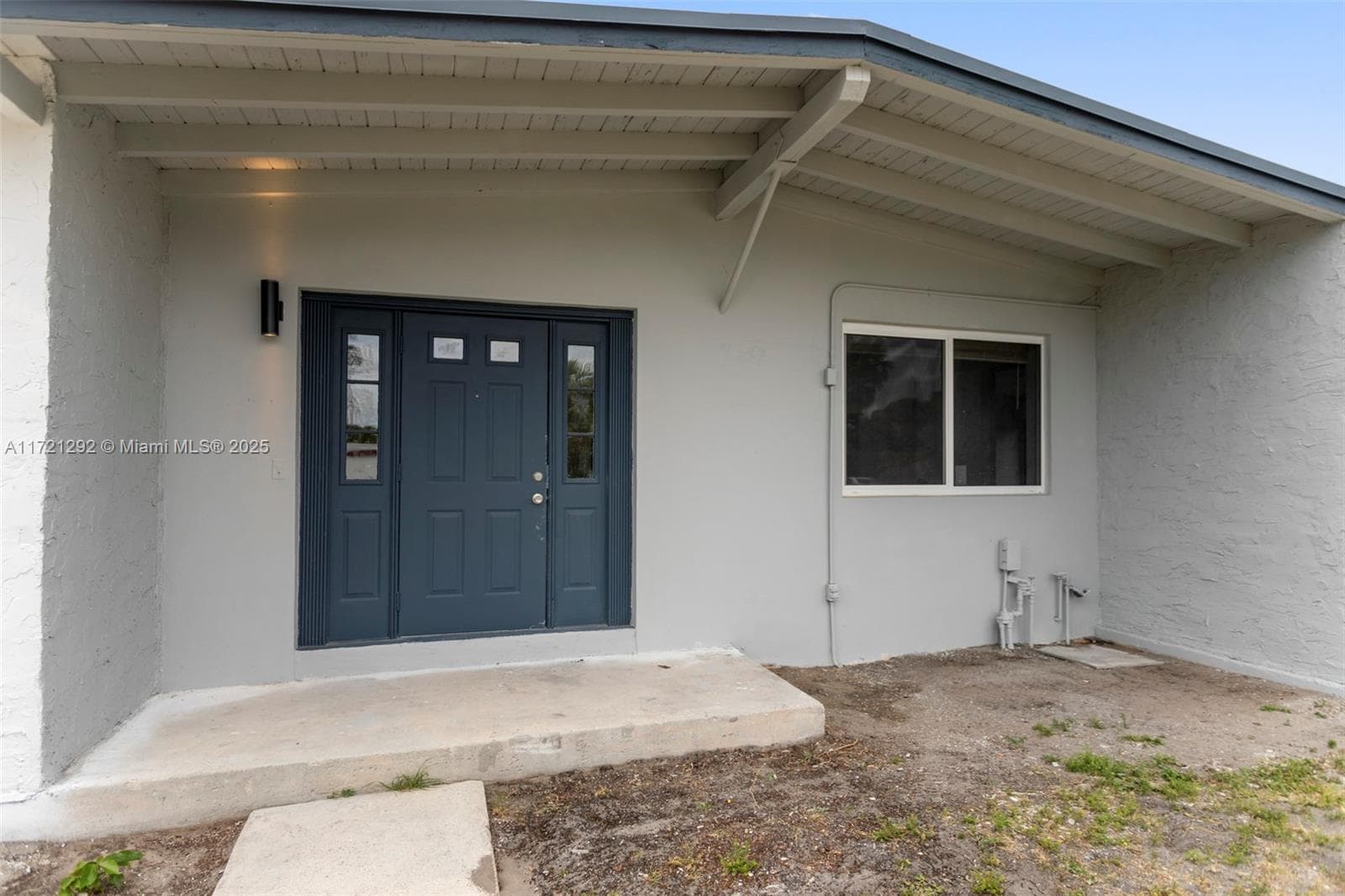 1560 NE 42nd Ct, Pompano Beach FL 33064 — photo 1
