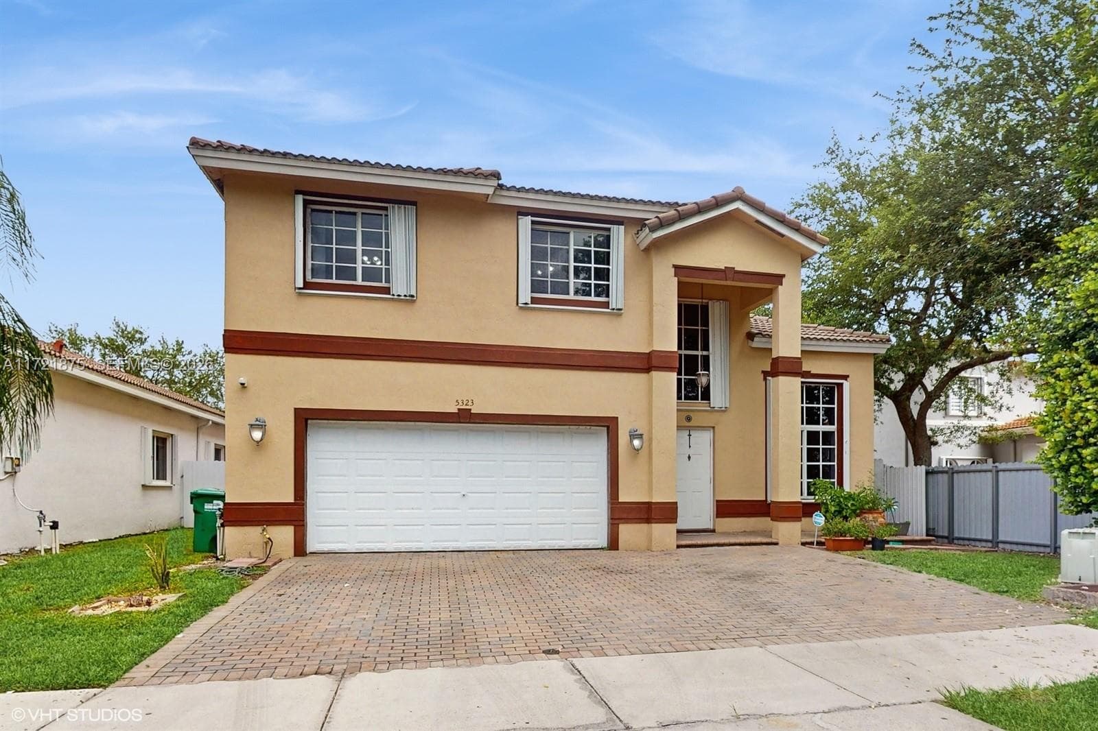 5323 NW 109th Ct, Doral FL 33178 — photo 1