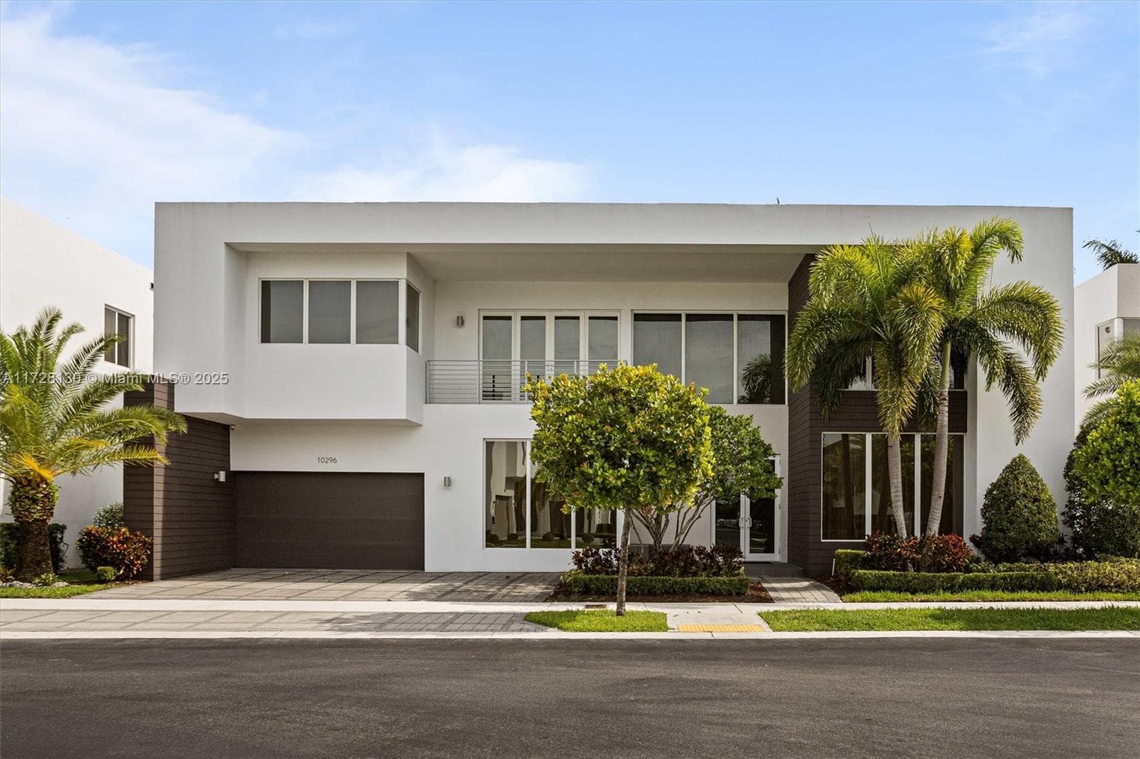 10296 NW 74th Ter, Doral FL 33178 — photo 1