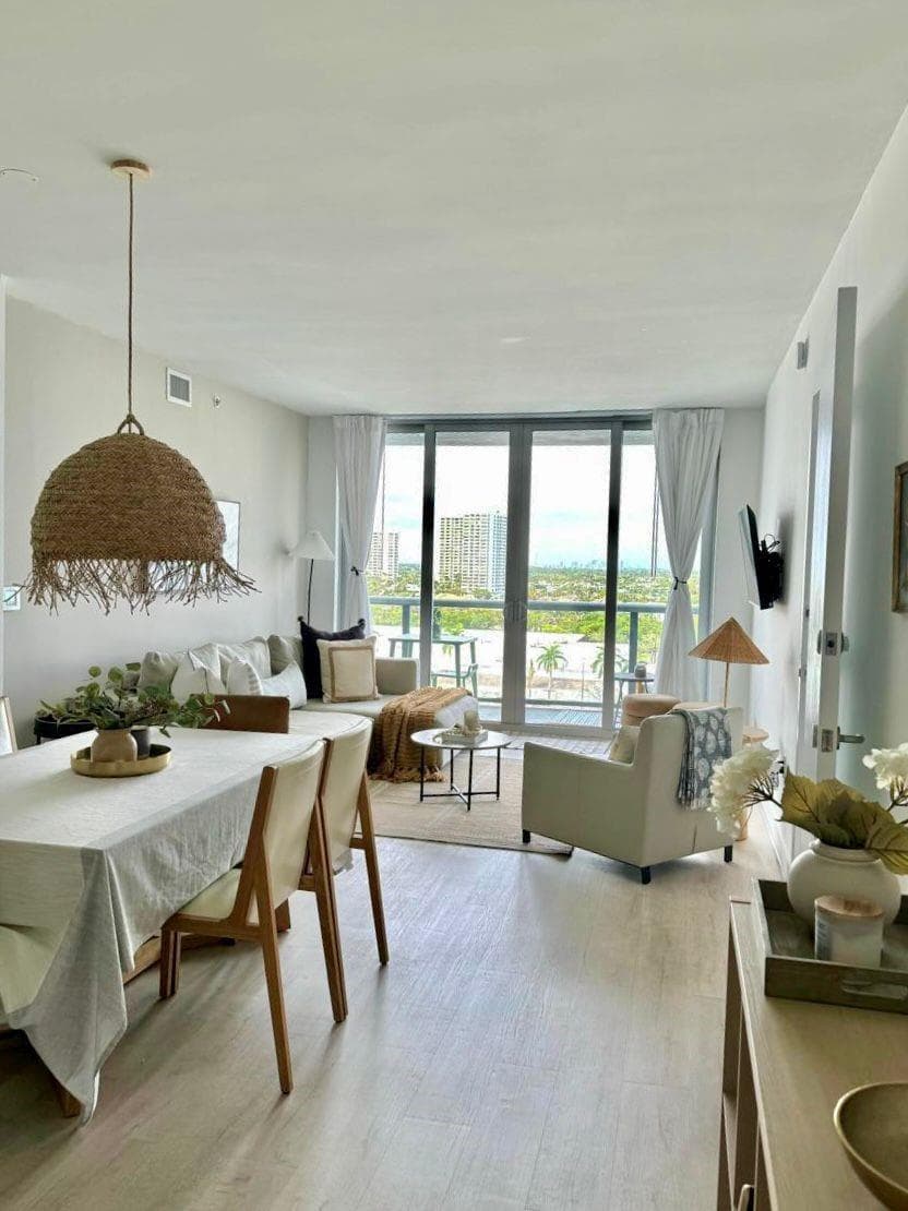 2602 E Hallandale Beach Boulevard # R1010, Hallandale Beach FL 33009 — photo 1