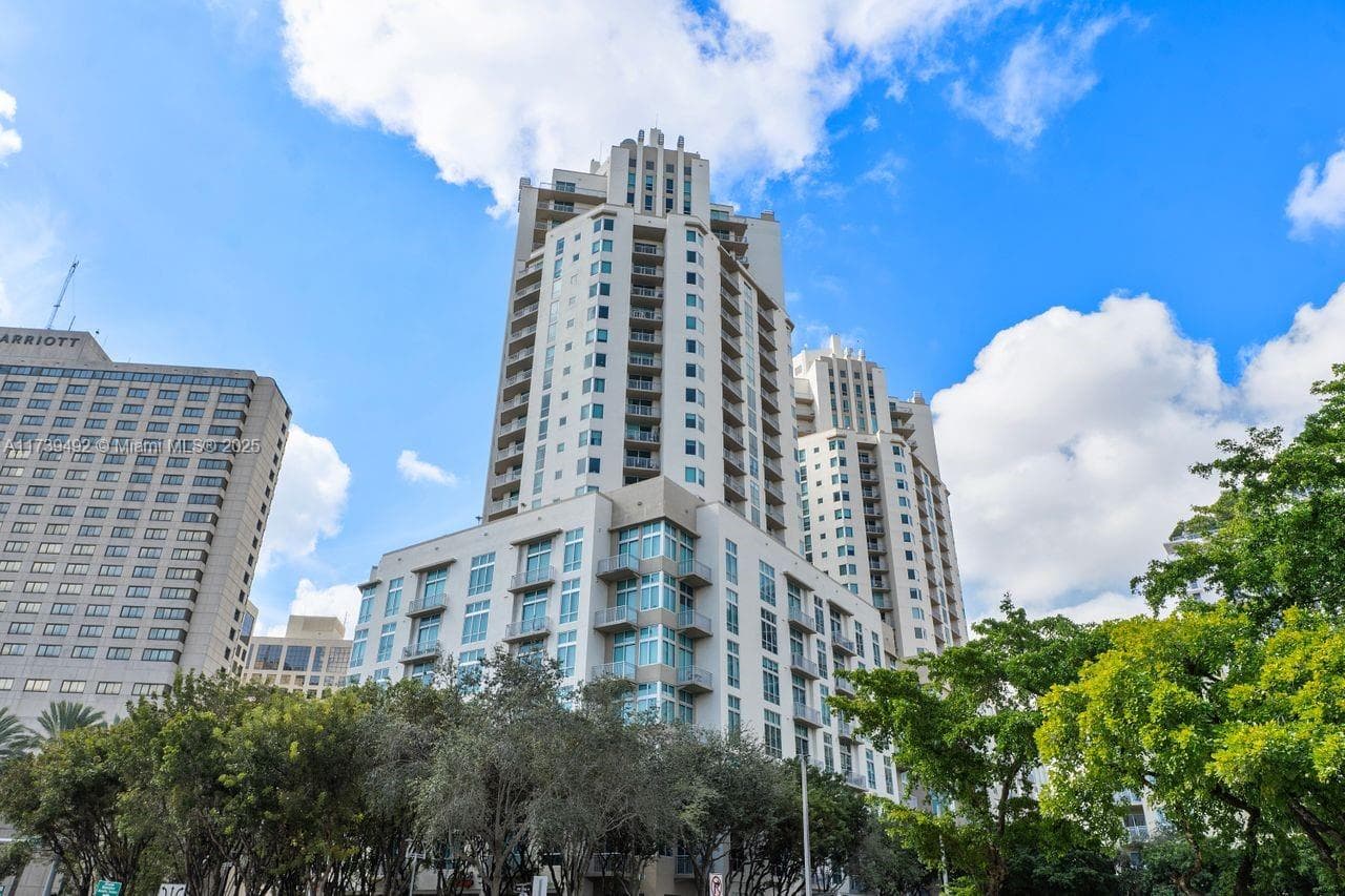 9055 SW 73rd Ct # 903, Miami FL 33156 — photo 1