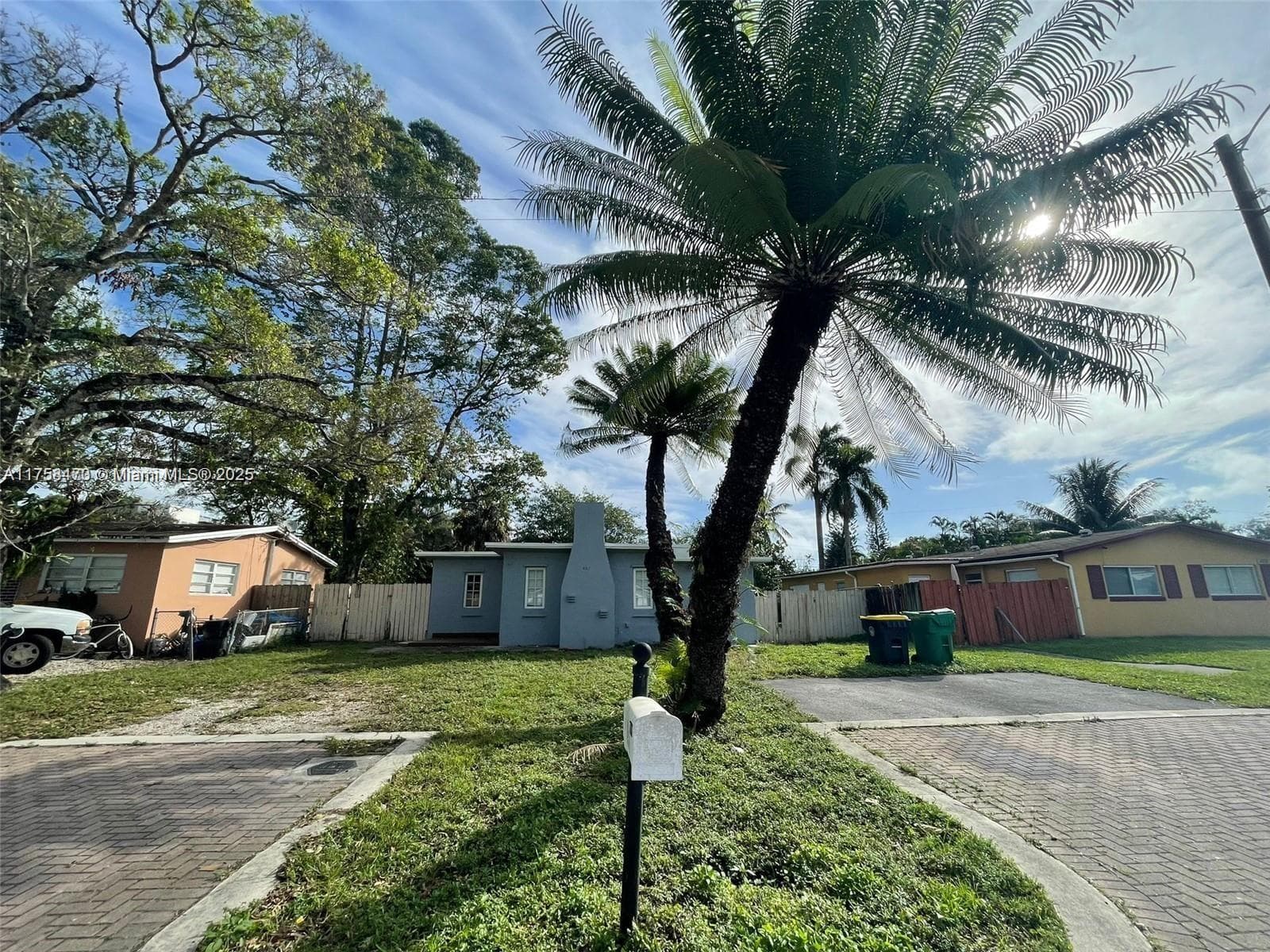 4896 SW 28th Ter, Dania Beach FL 33312 — photo 1