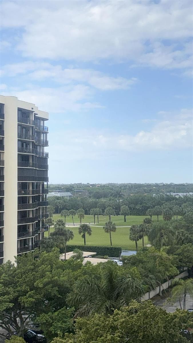 2425 Presidential Way # 705, West Palm Beach FL 33401 — photo 1