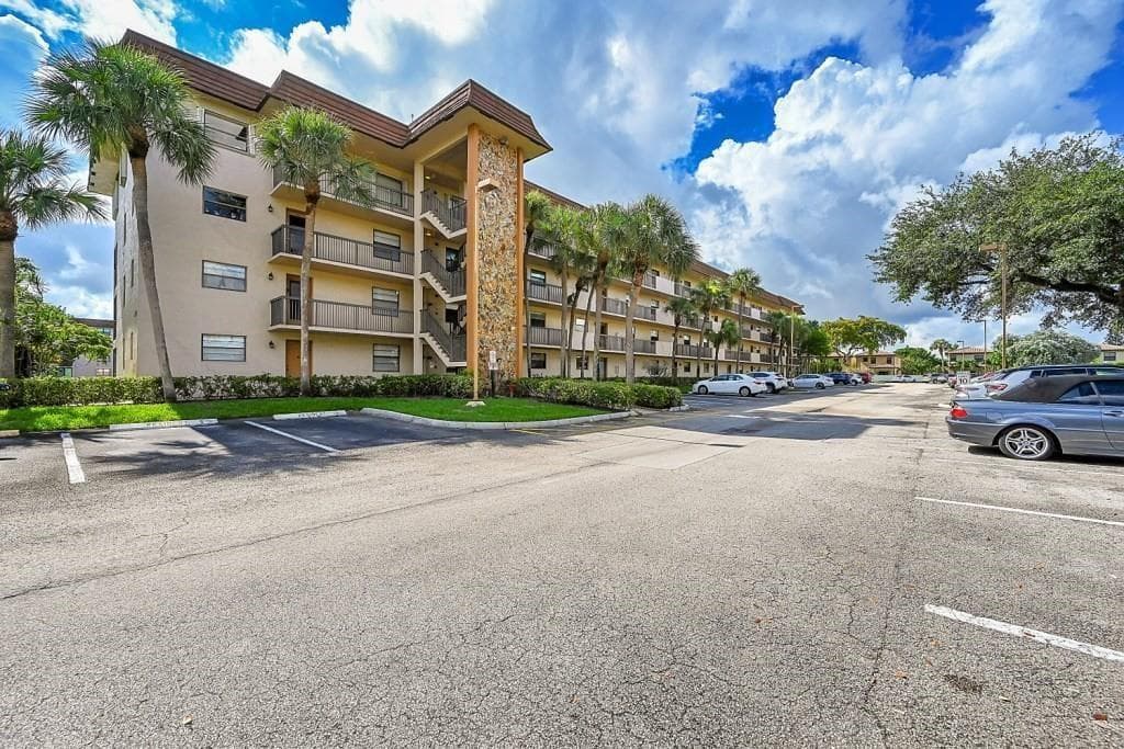 6095 N Sabal Palm Boulevard # 212, Tamarac FL 33319 — photo 1