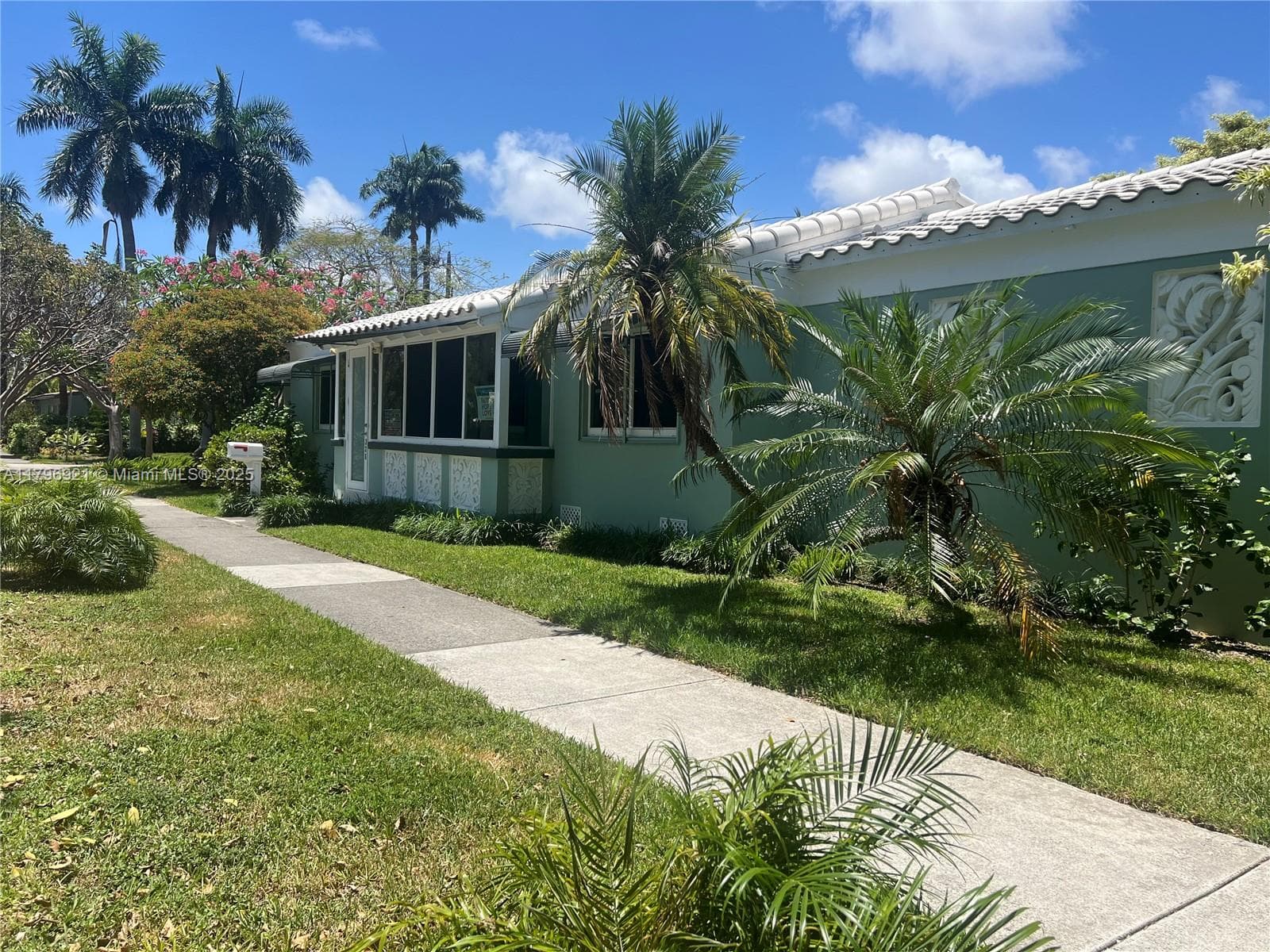 326 S 14th Ave, Hollywood FL 33020 — photo 1