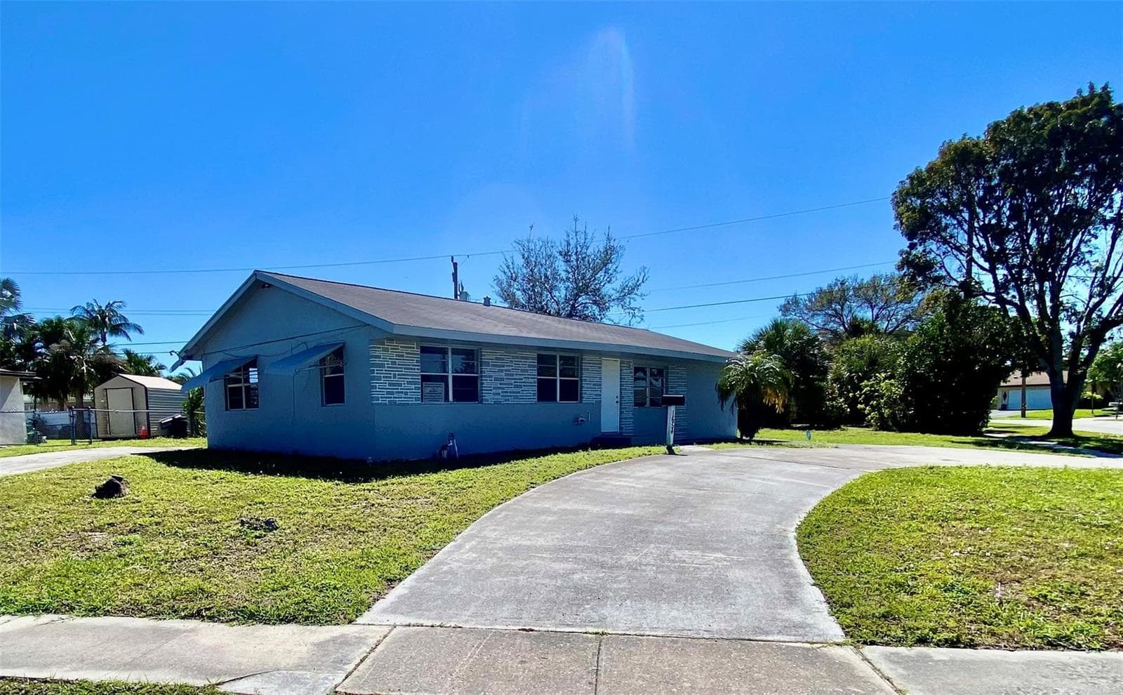 1654 43rd Street, West Palm Beach FL 33407 — photo 1