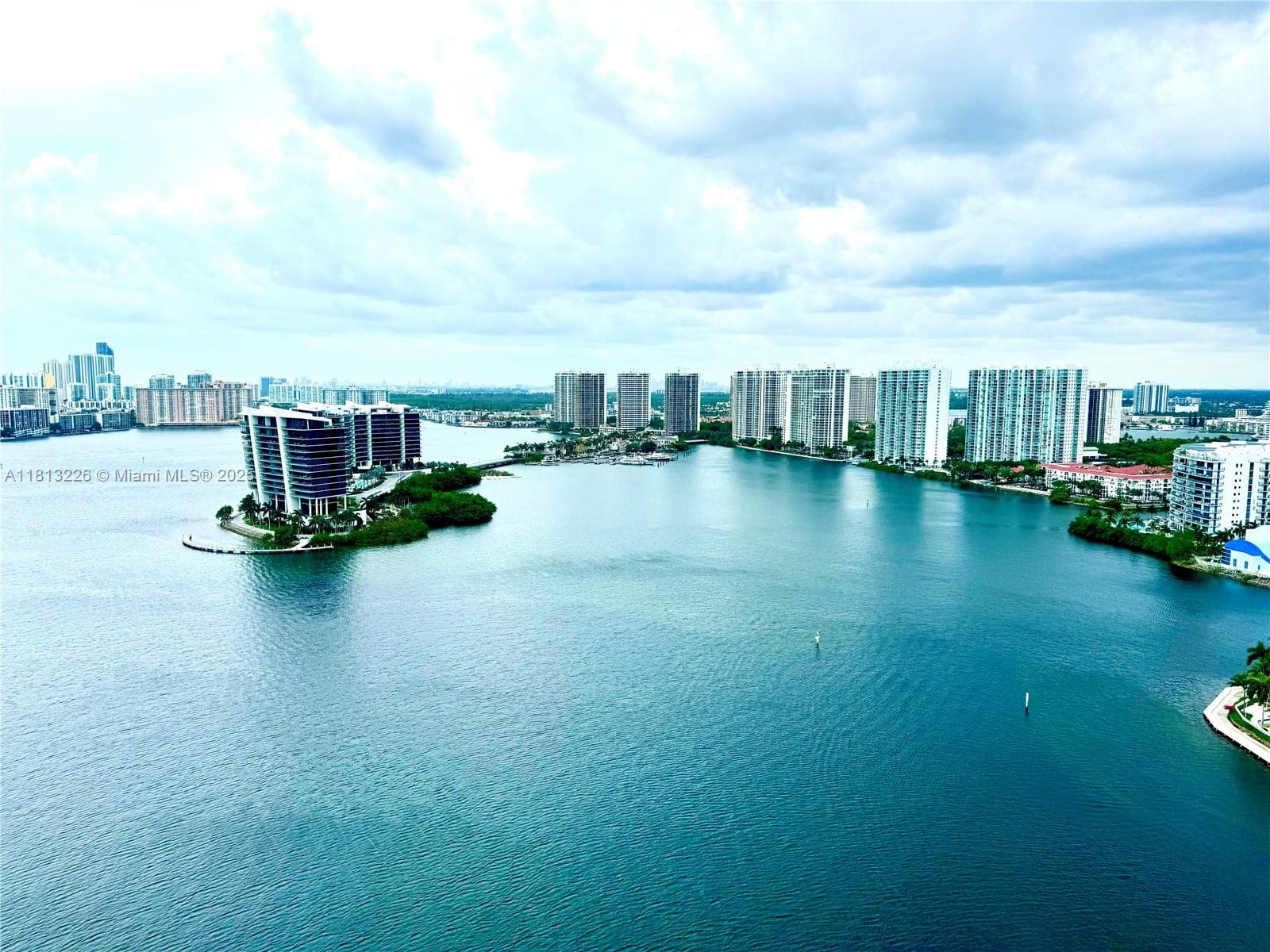 3530 Mystic Pointe Dr # 3001, Aventura FL 33180 — photo 1