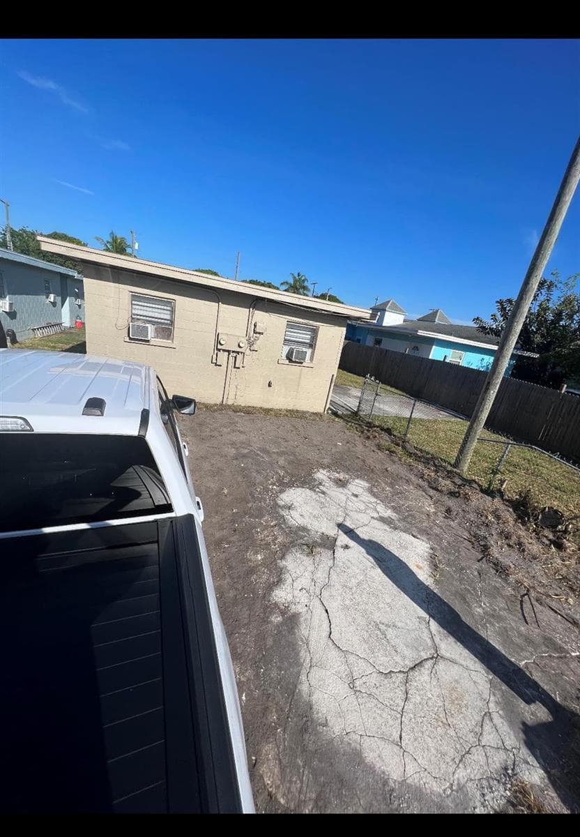 810 N 17th Street, Fort Pierce FL 34950 — photo 1