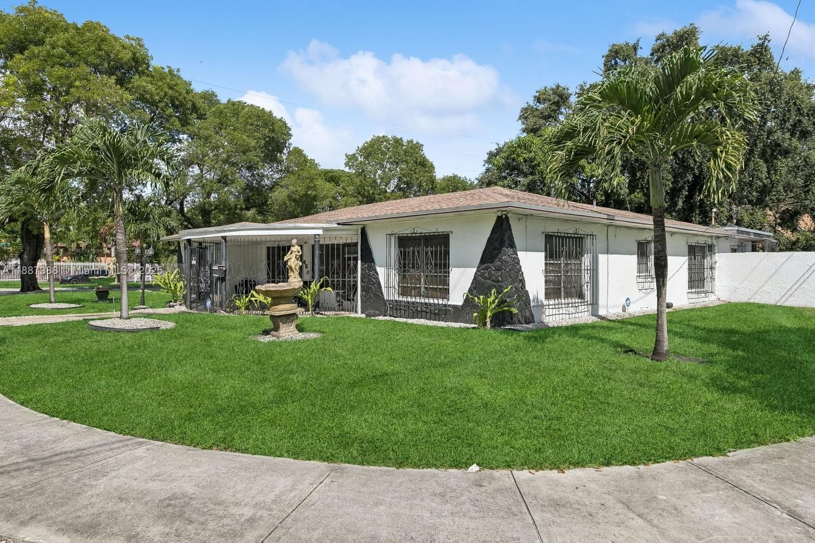 469 NW 69th St, Miami FL 33150 — photo 1