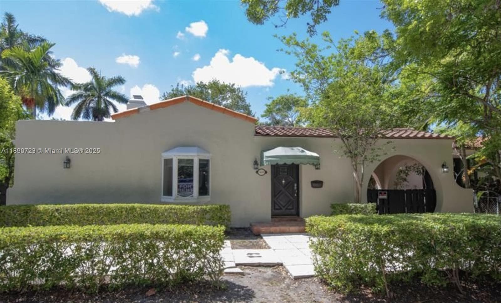 3050 Alton Rd, Miami Beach FL 33140 — photo 1
