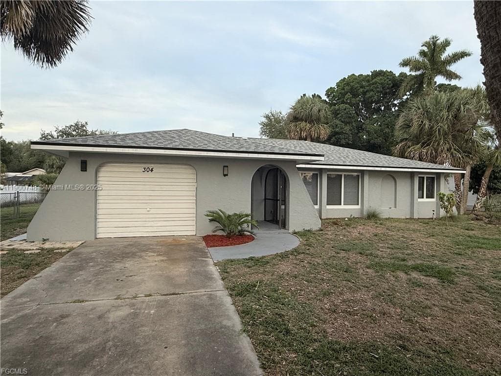 304 N Ave, Other City - In The State Of Florida FL 33936 — photo 1
