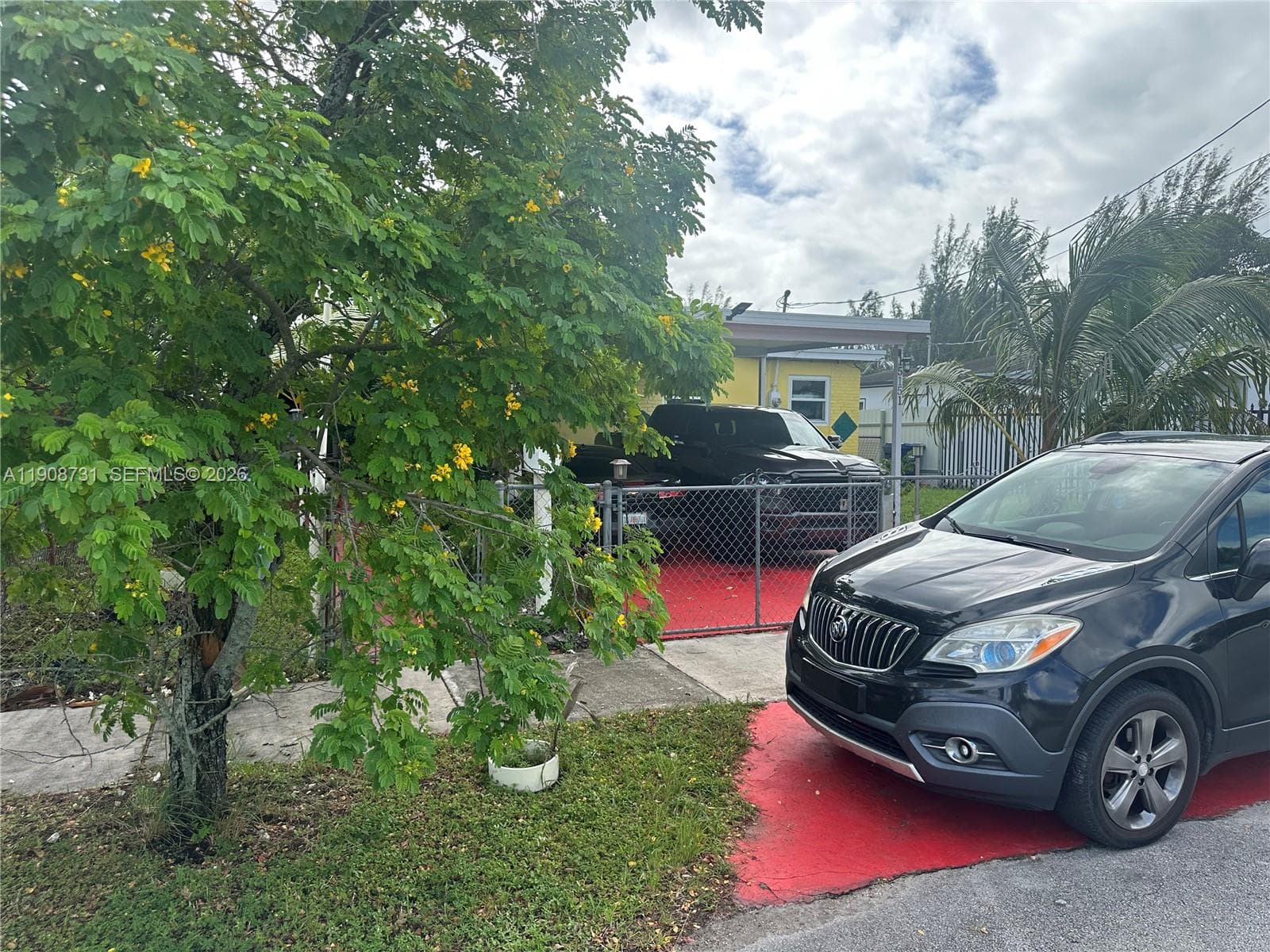 15151 Railroad Dr, Miami Gardens FL 33054 — photo 1