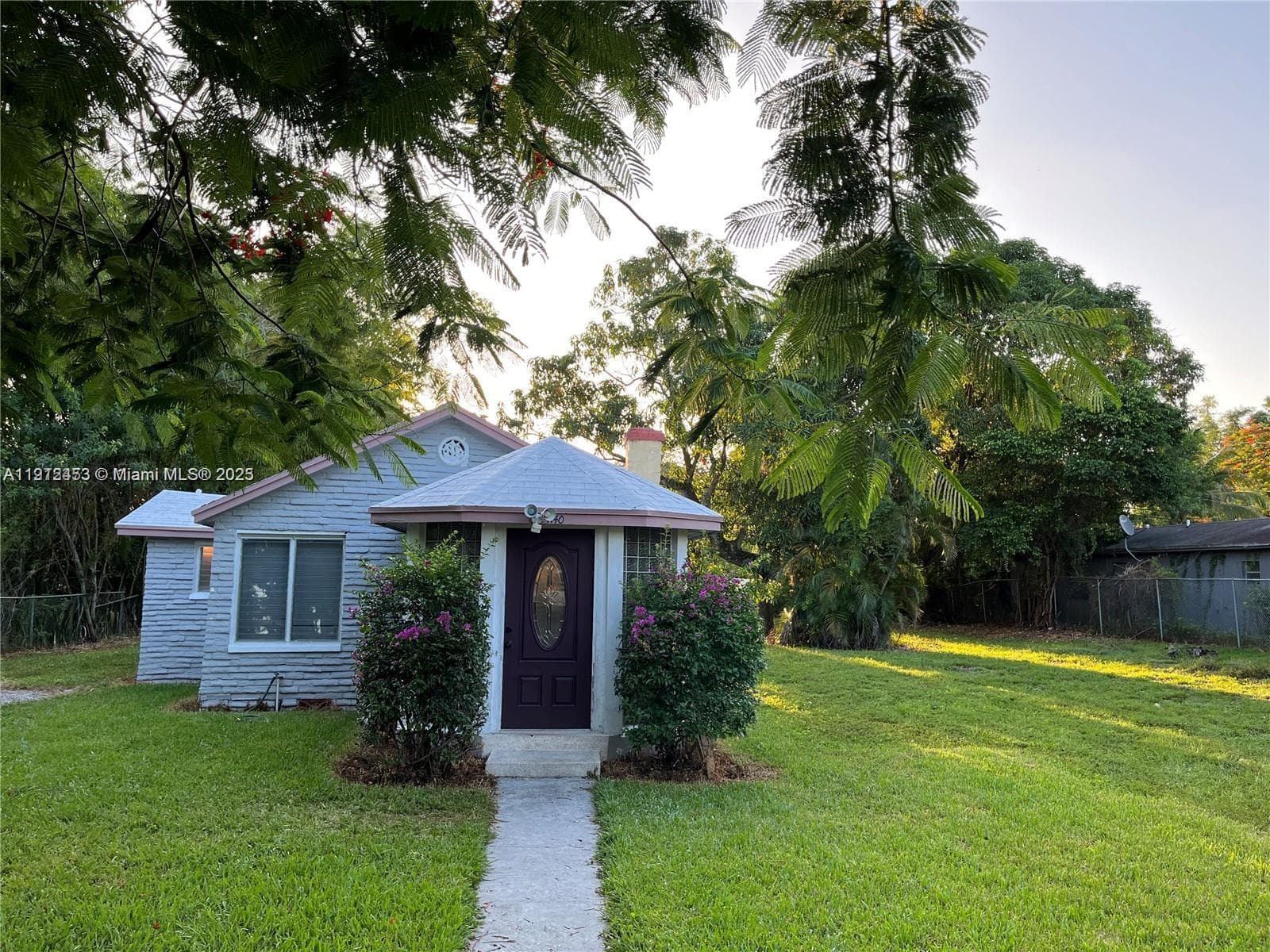 1140 NW 4th Ave, Fort Lauderdale FL 33311 — photo 1