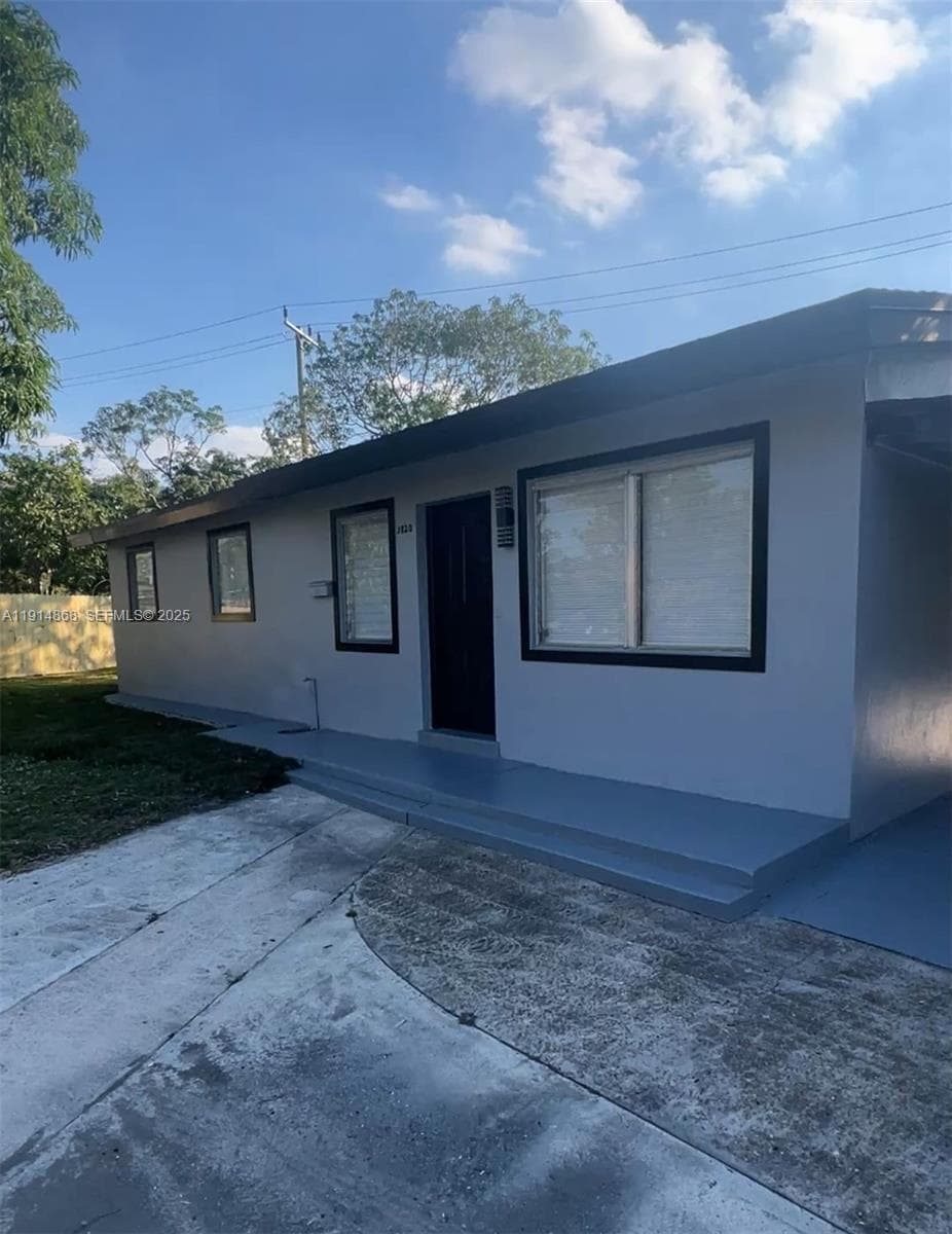 3820 SW 16th St, Fort Lauderdale FL 33312 — photo 1