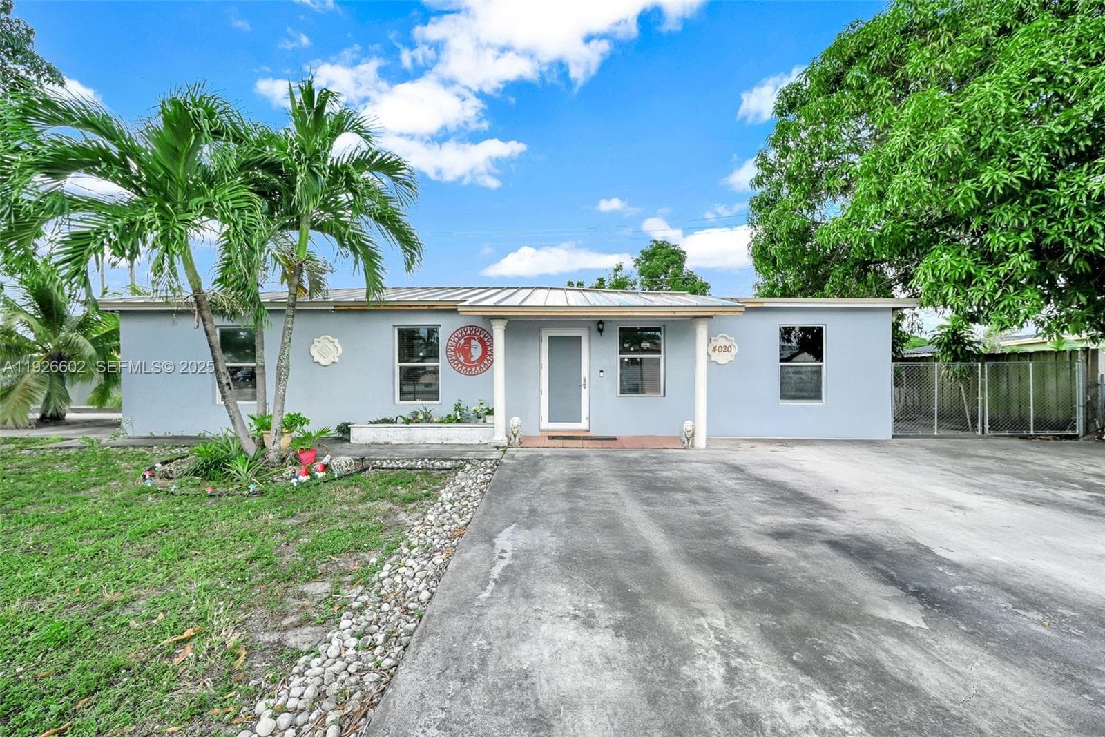 4020 E 10th Ave, Hialeah FL 33013 — photo 1