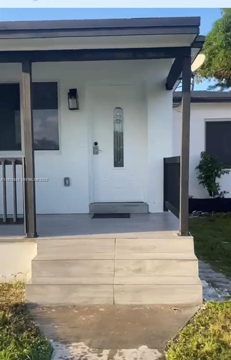 3085 NW 51st St, Miami FL 33142 — photo 1