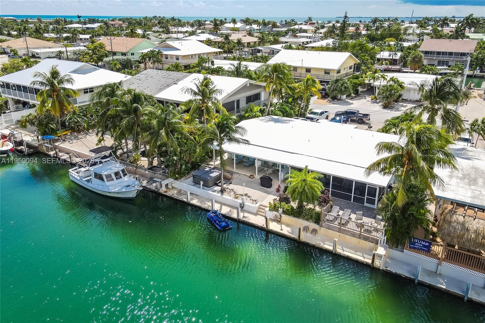 410 10th St, Key Colony FL 33051 — photo 1