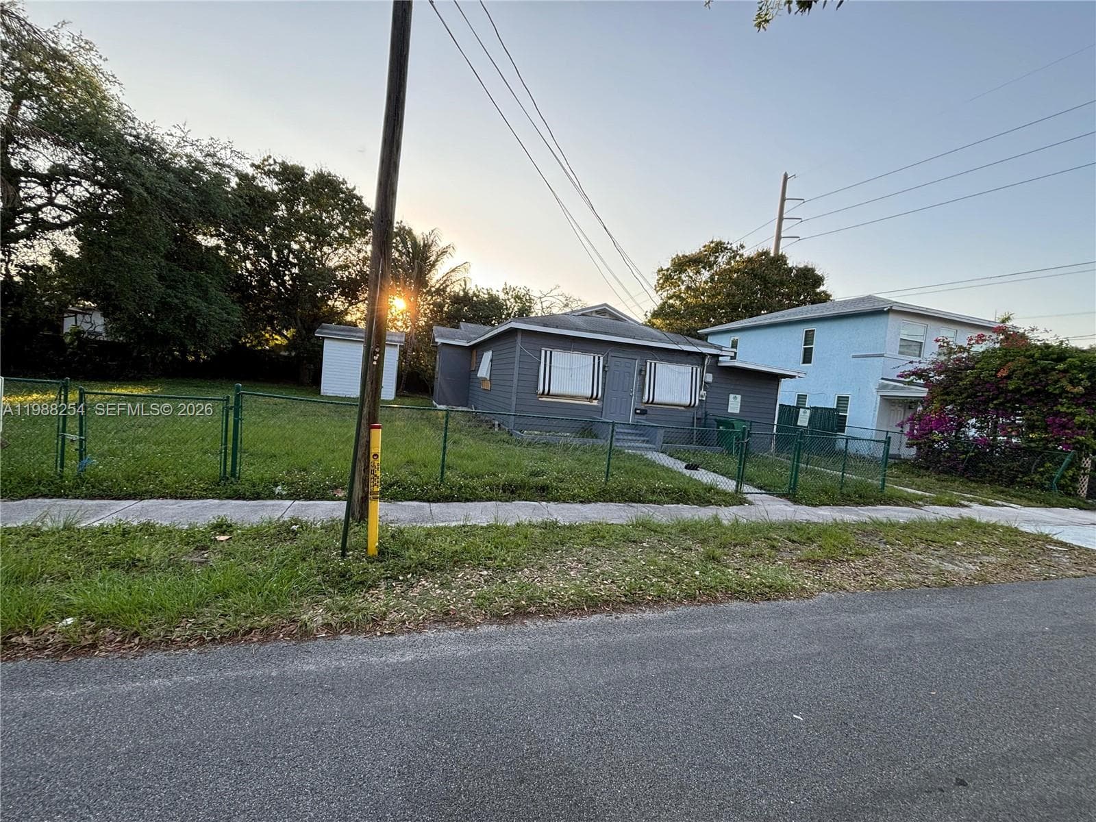 214 SW 1st Ave, Dania Beach FL 33004 — photo 1